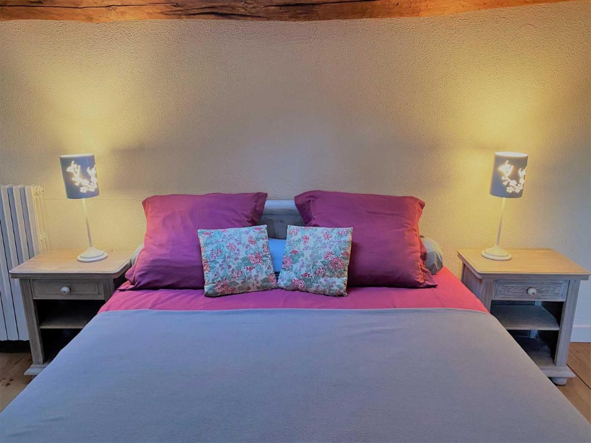 Le Moulin De Pasnel Bed & Breakfast Monteaux Exterior photo
