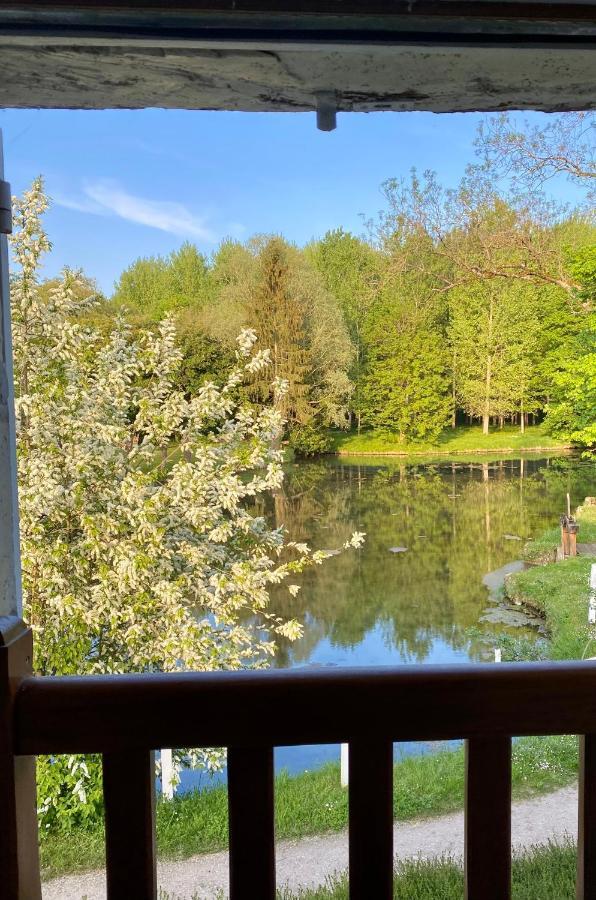 Le Moulin De Pasnel Bed & Breakfast Monteaux Exterior photo