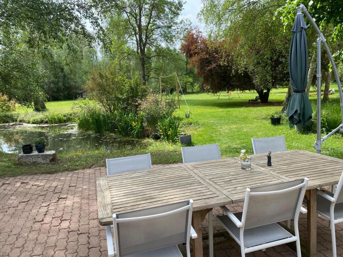 Le Moulin De Pasnel Bed & Breakfast Monteaux Exterior photo
